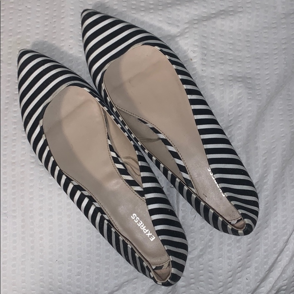 Really cute, striped flats!